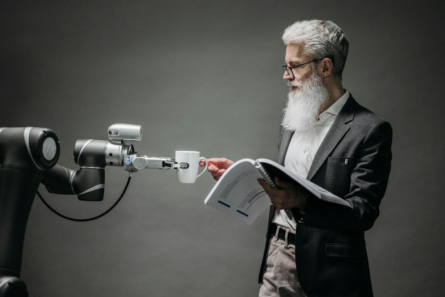 AI Agents in the Workplace: Unlocking Opportunities, Managing Risks, and Gaining Competitive Advantages